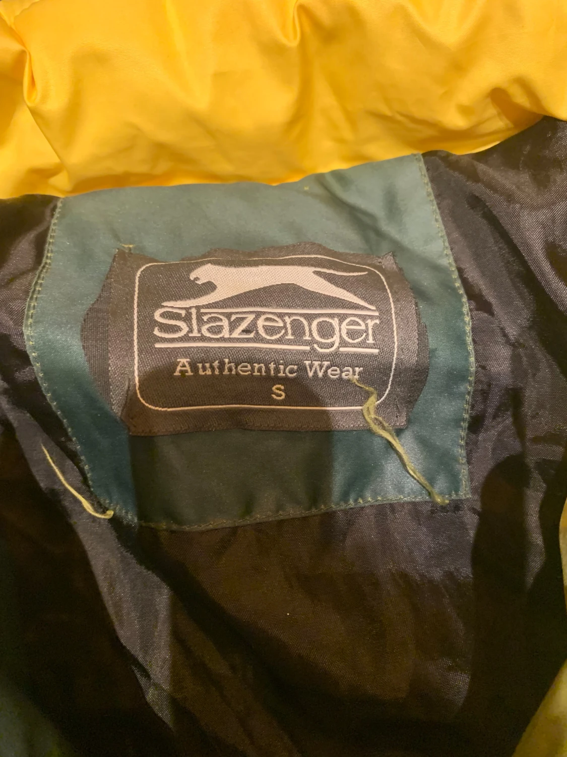 Gul och grön pufferjacka från Slazenger - 2