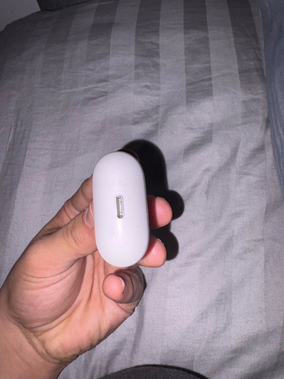 Apple AirPods 1 - 2