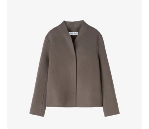 Kort kappa - Snyggaste kappan, den är varm men funkar bra även som en kofta under jacka 