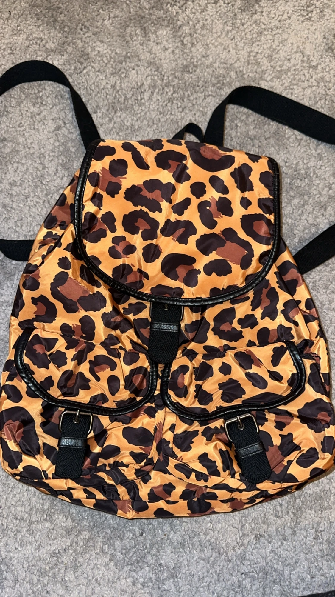 Leopardmönstrad ryggsäck i syntet från H&M - 3