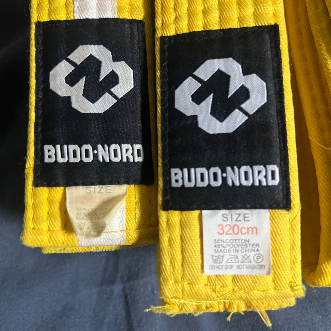 Gult Budo-Nord bälte med vit rand - 1