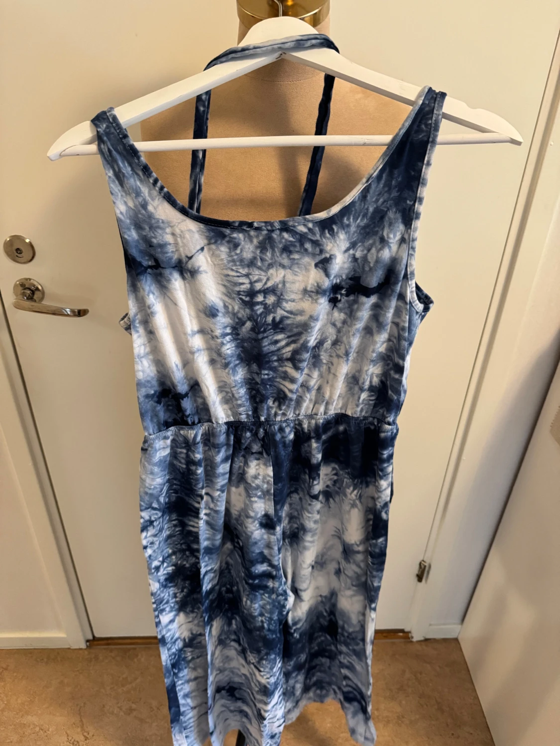 Blåvit batikklänning från SHEIN - 1