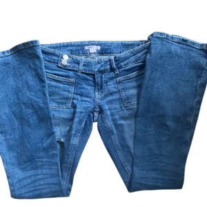 Gina young jeans - Lågmidjade och utsvängda! 