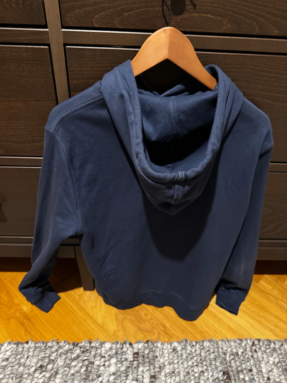Mörkblå hoodie Jacob Cohën - 4
