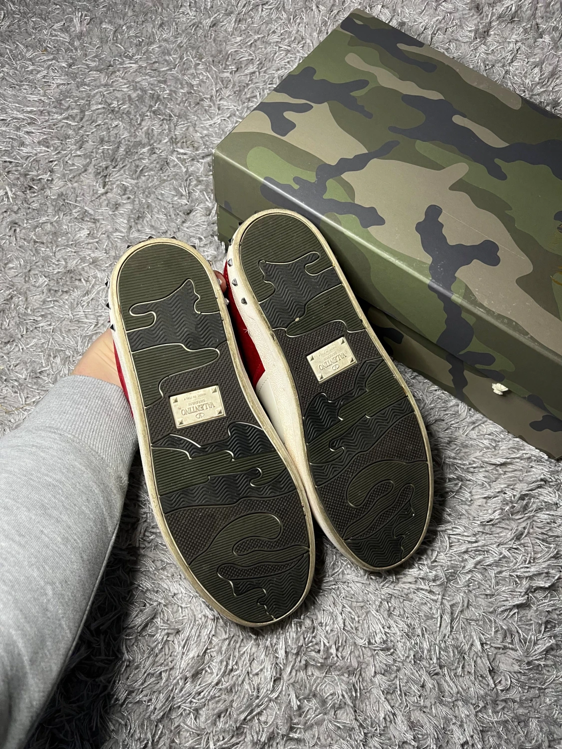 Valentino Flycrew röda  - 1