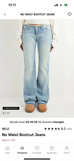Ljusblå bootcut jeans från Nelly - Säljer mina Nelly jeans som endast är använda 1 gång🫶🏼 Skriv privat för fler bilder på jeansen! Pris kan alltid diskuteras🥰 