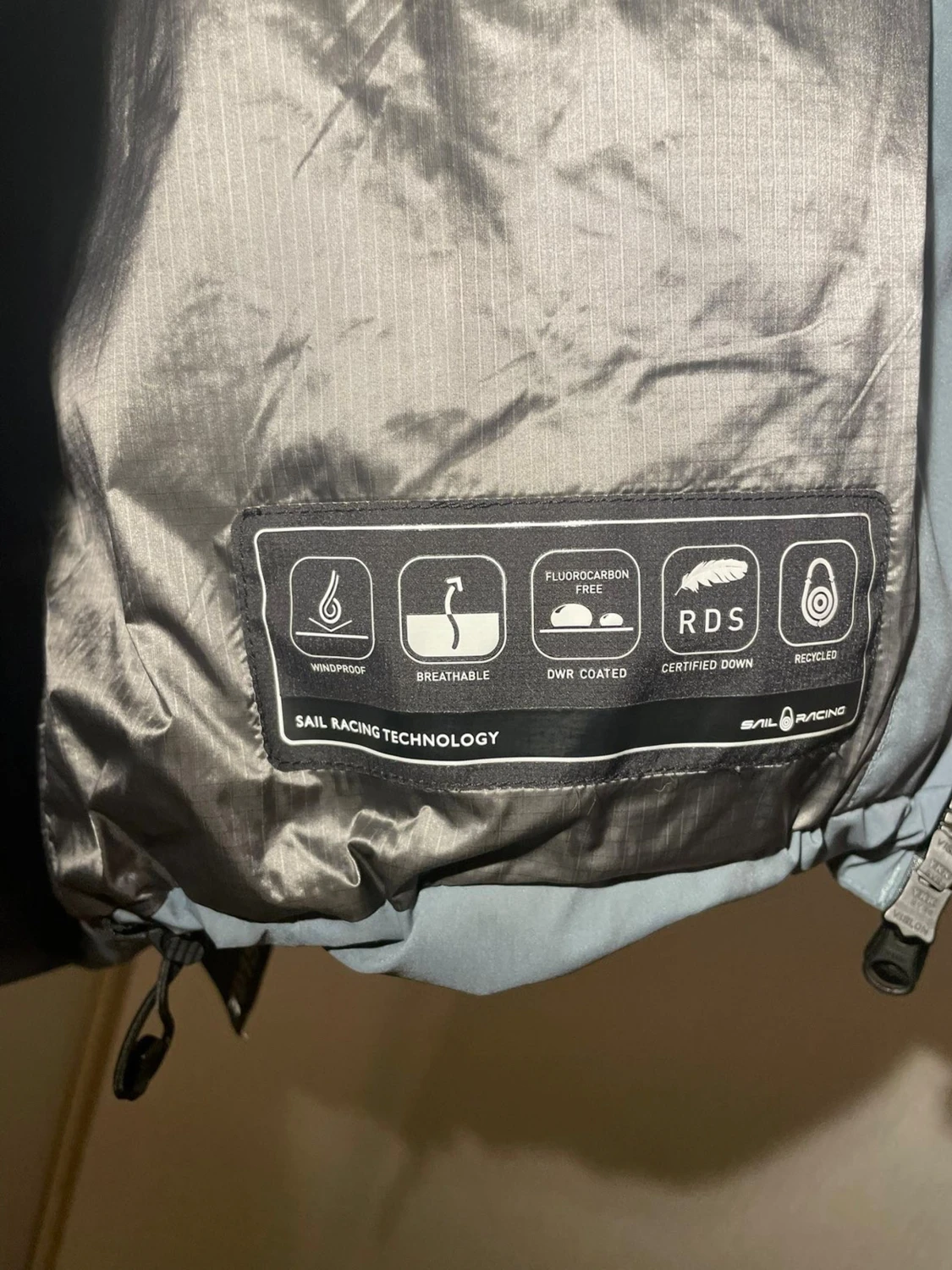 Grå dunjacka från Sail Racing - 3