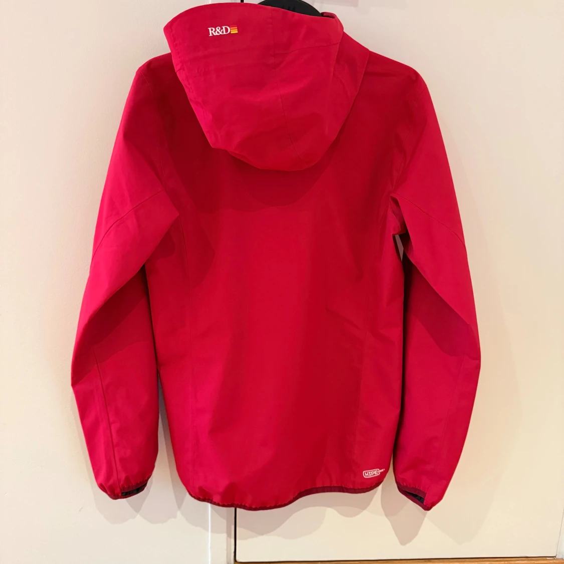 Röd rosa vindjacka Peak Performance S - 1