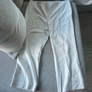 Kostymbyxor  - Kostymbyxor som aldrig är använda.