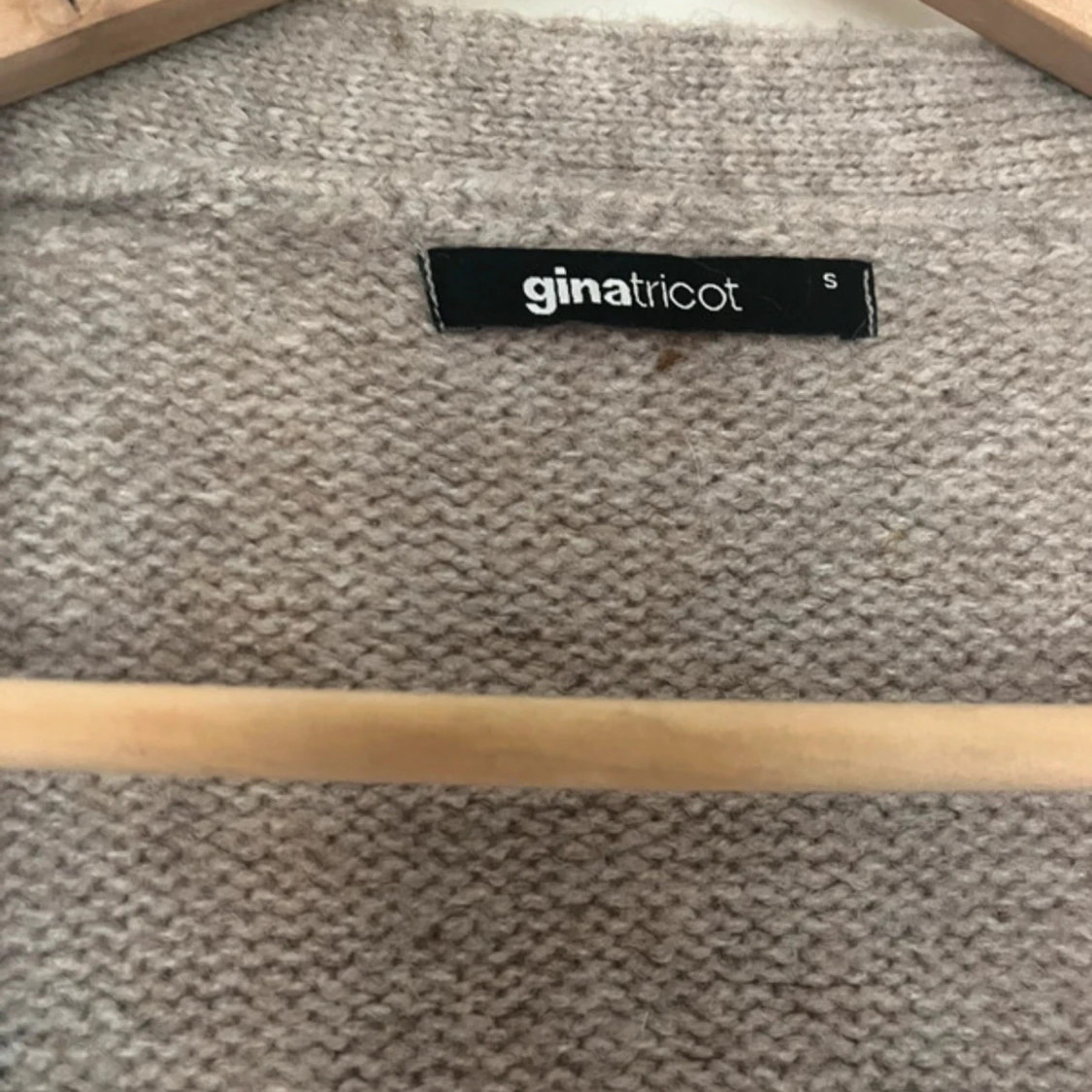 Beige kofta från Gina Tricot - 2