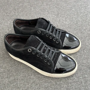 Lanvin Skor | 41 - Lanvin Dbb1 sneakers | Grymt skick | Storlek 6, passar 40-41 | Endast skorna ingår | INGA BYTEN | Fraktar spårbart eller möts upp i Täby 