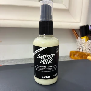 Lush super milk  - Lush super milk