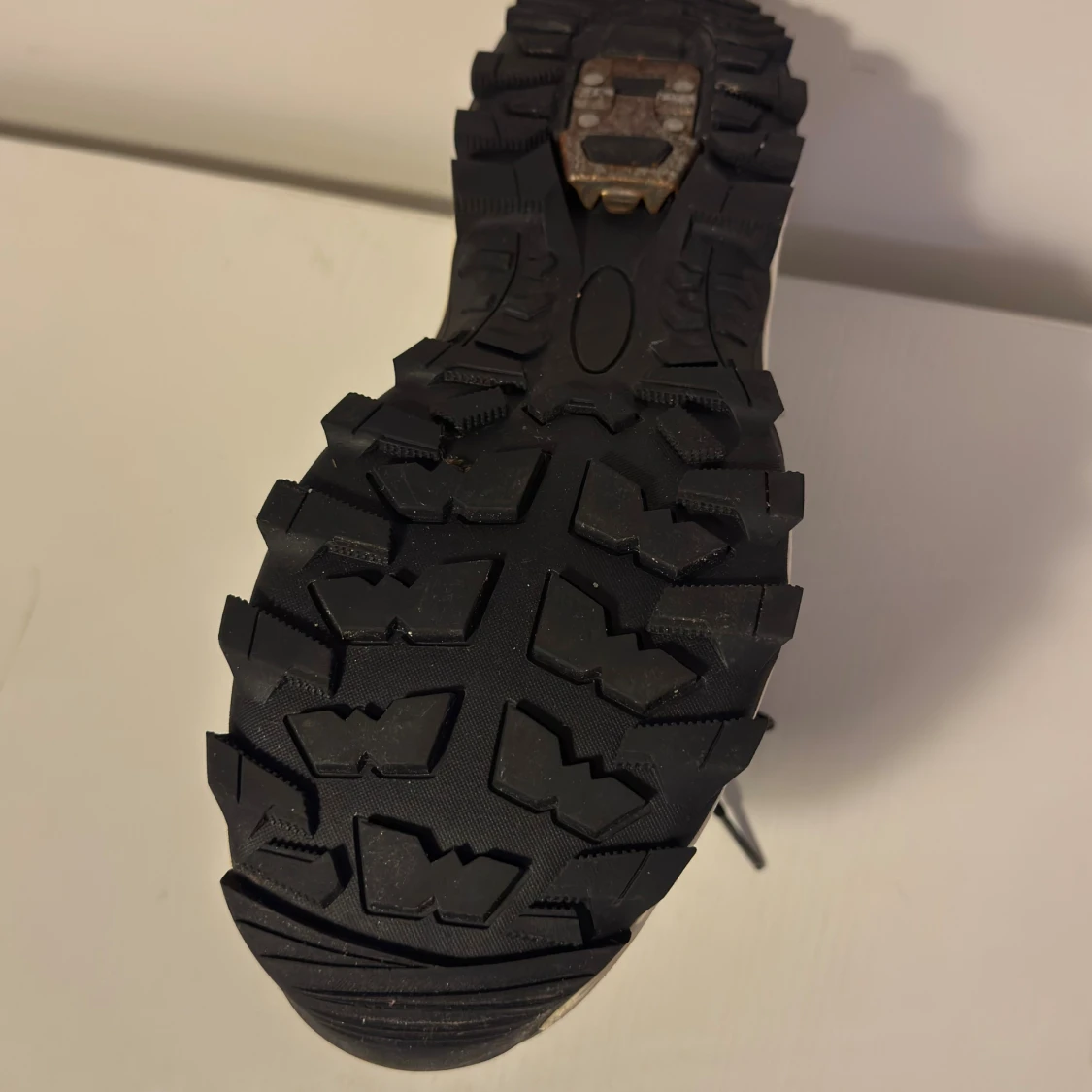 Svarta kängor med grov sula - 2