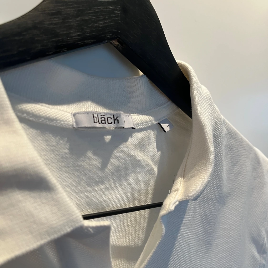 Vit pikétröja från Bläck - 1