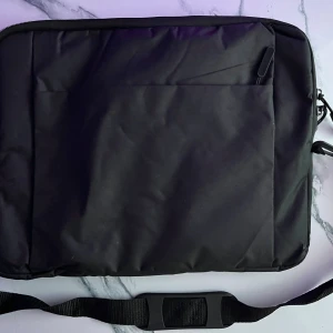 Dator väska - Bra dator väska med en stor ficka