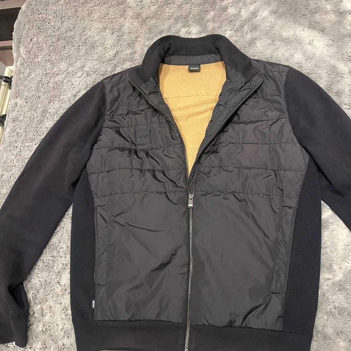 Svart quiltad Cardigan från BOSS - 2