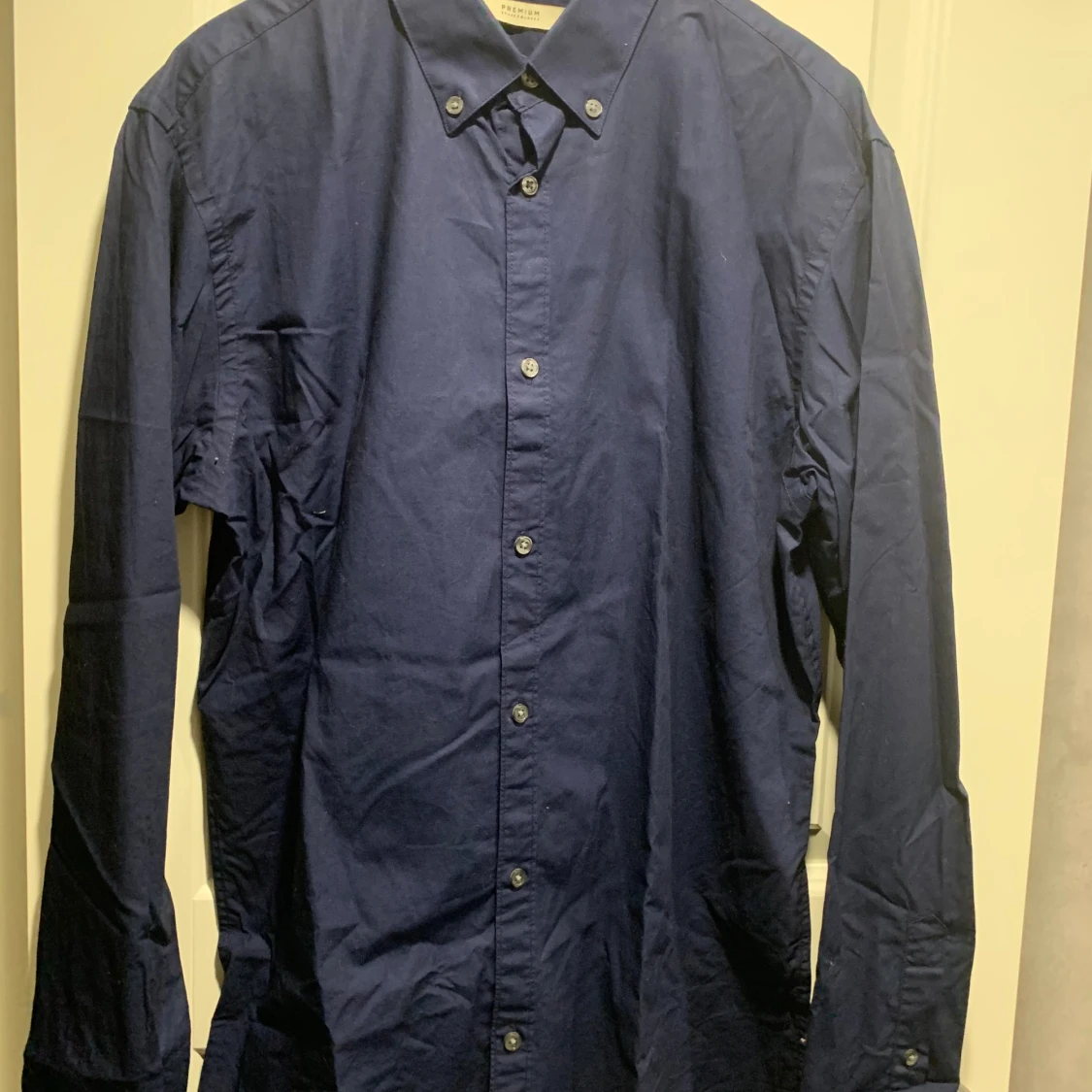 Mörkblå skjorta från Jack & Jones - 4