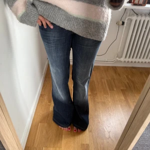 Lågmidjade jeans! - Supersnygga lågmidjade jeans från CheapMonday/Weekday!