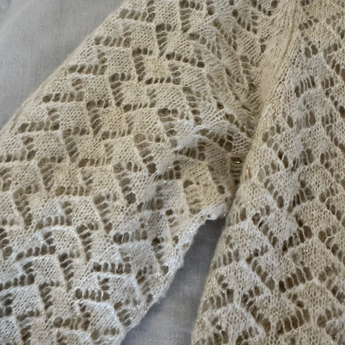 beige glittrig cardigan - 2
