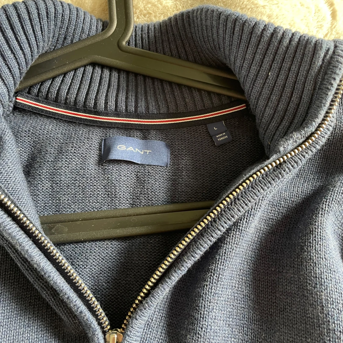 Marinblå stickad tröja från Gant - 1