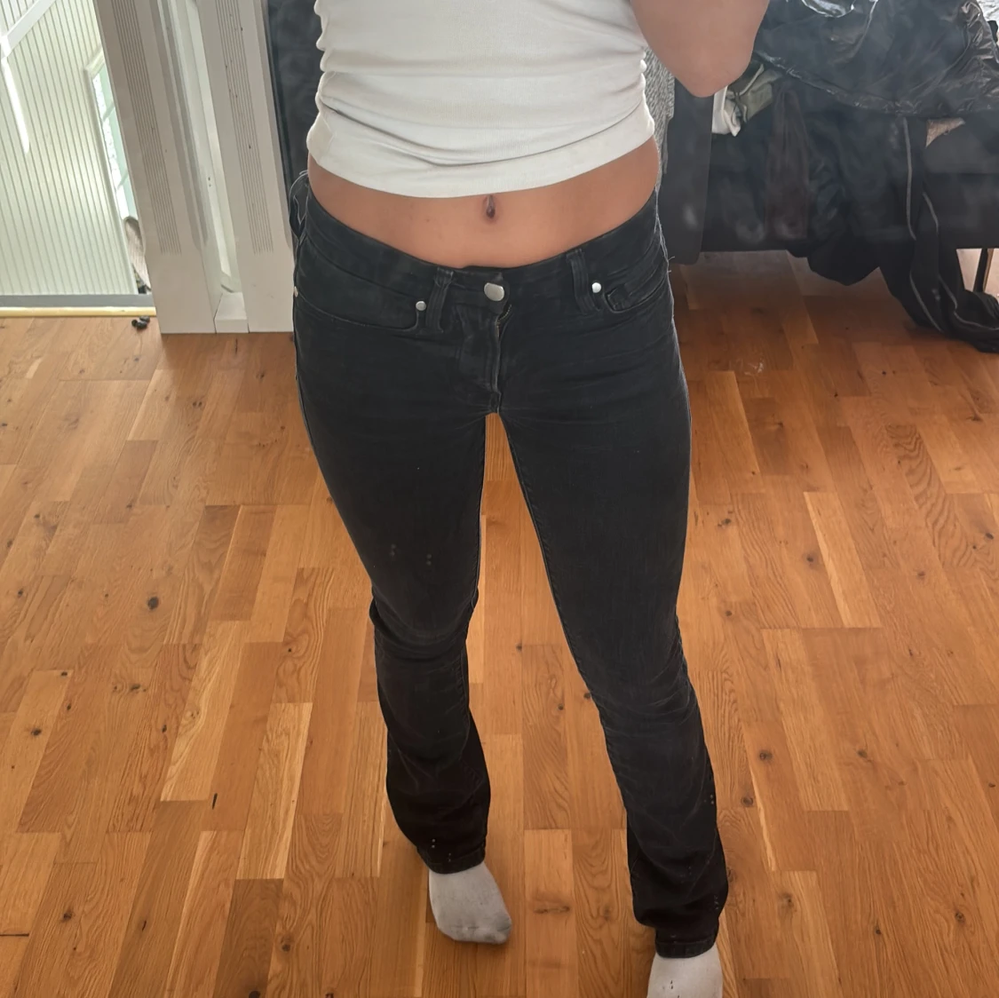 Svarta bootcut jeans med låg midja - 2