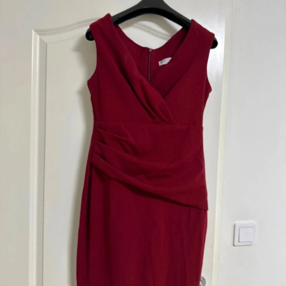 Vinröd långklänning med omlott - 2