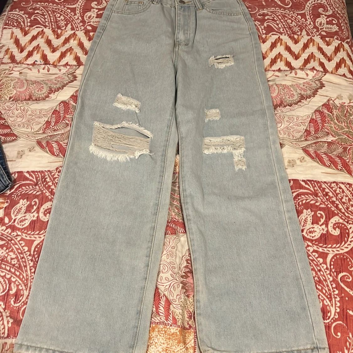 Ljusblå ripped jeans från SHEIN Teen