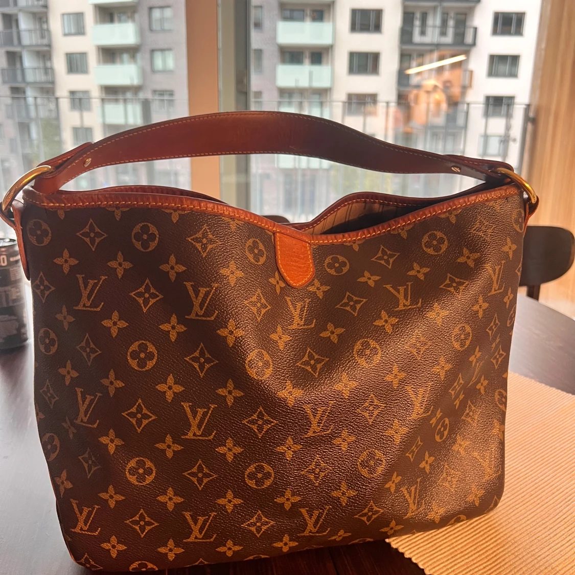 Louis Vuitton Monogram axelväska