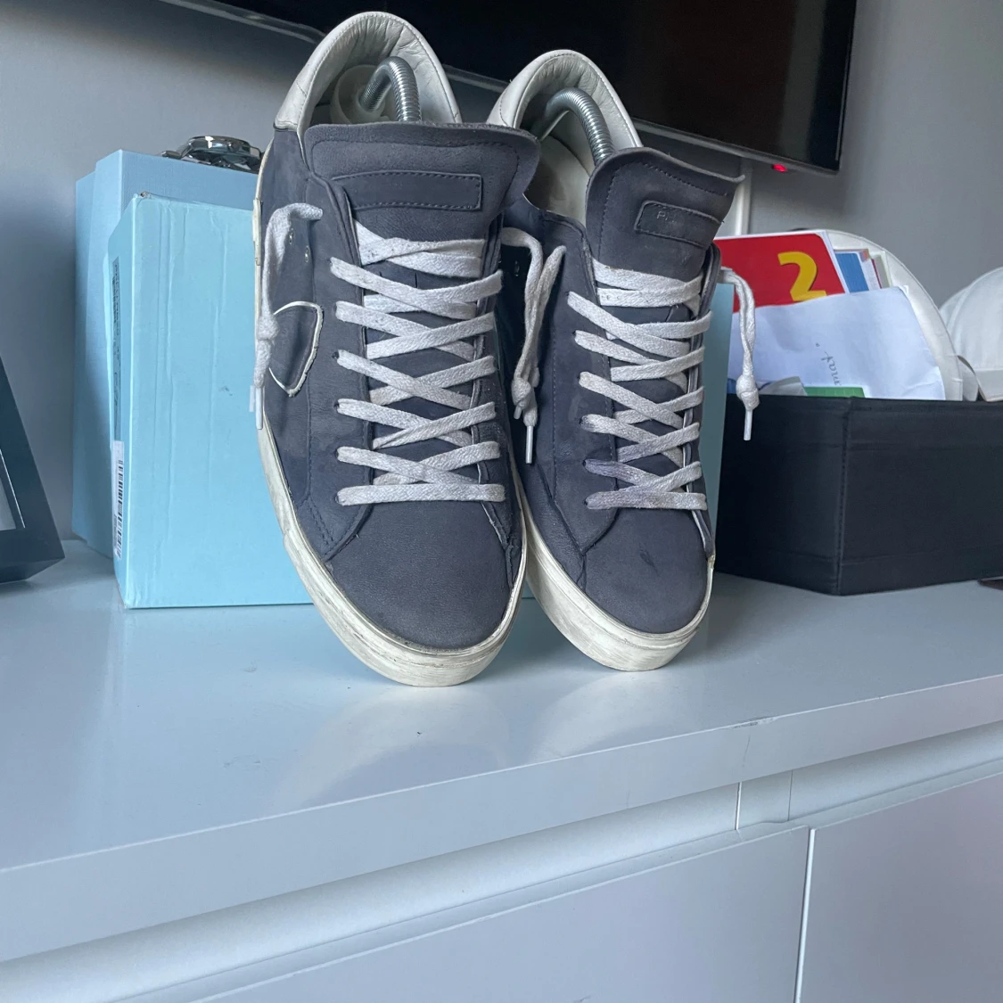 Philippe model marinblå