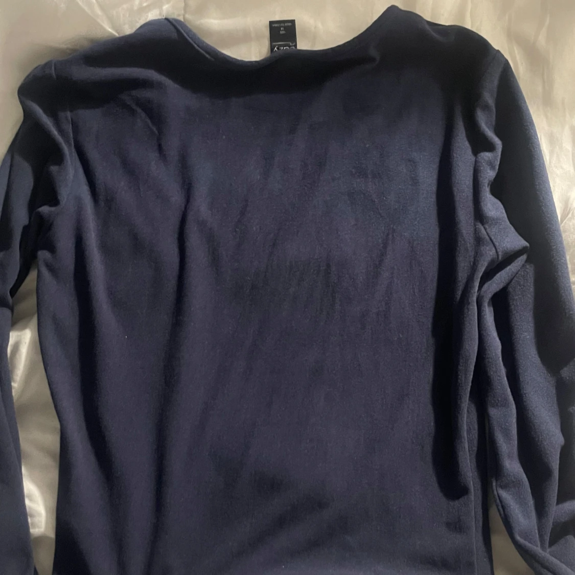 Mörkblå långärmad tröja från Dazy - 1