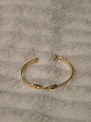 Bangle armband  - Justerbart och oanvänd 