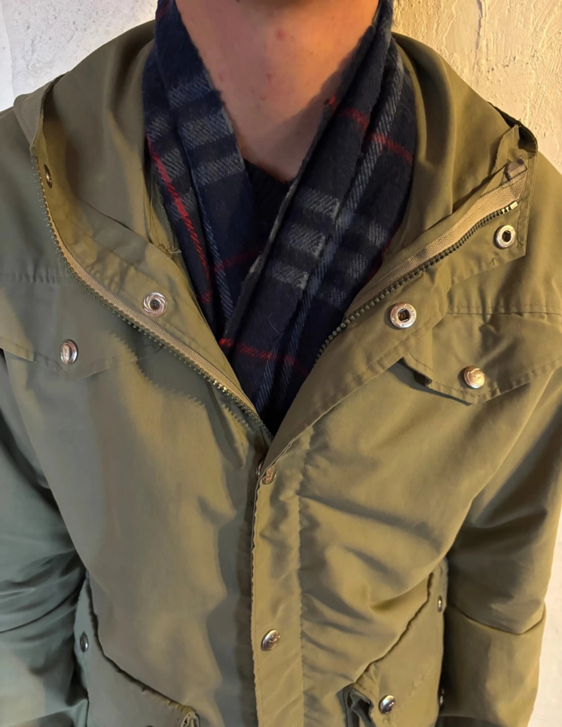 Rutig mörkblå halsduk från Burberry - 1