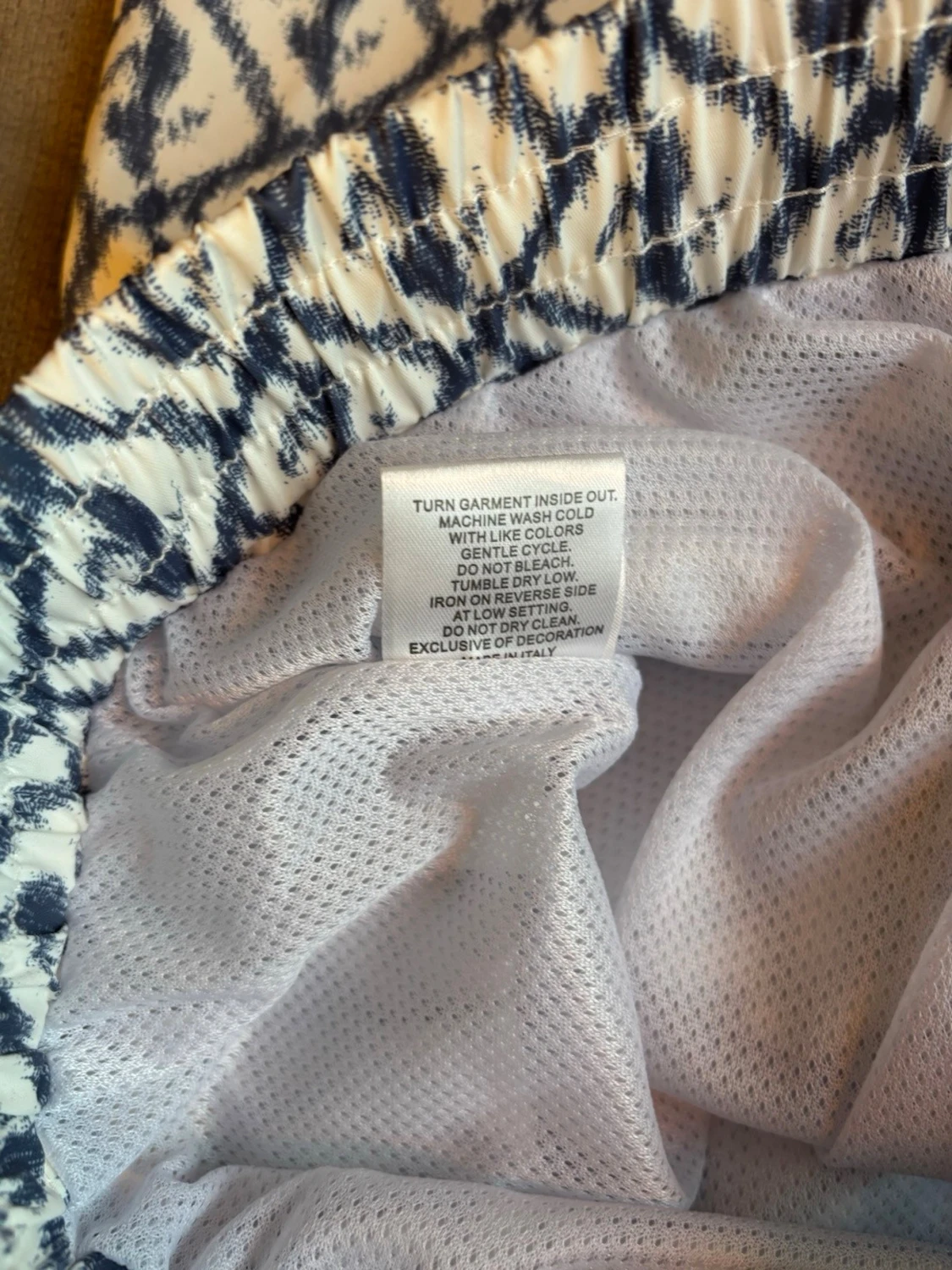 Blåvita mönstrade shorts från Fendi - 5