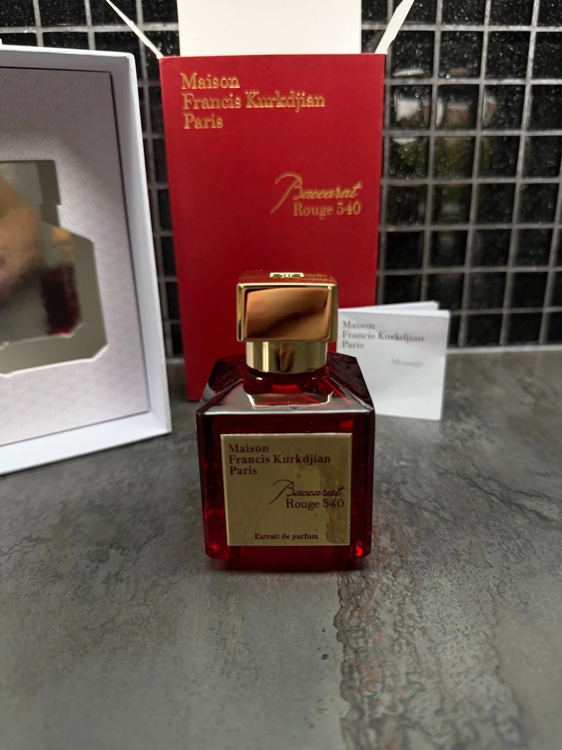 Baccarat rouge parfym  - 1