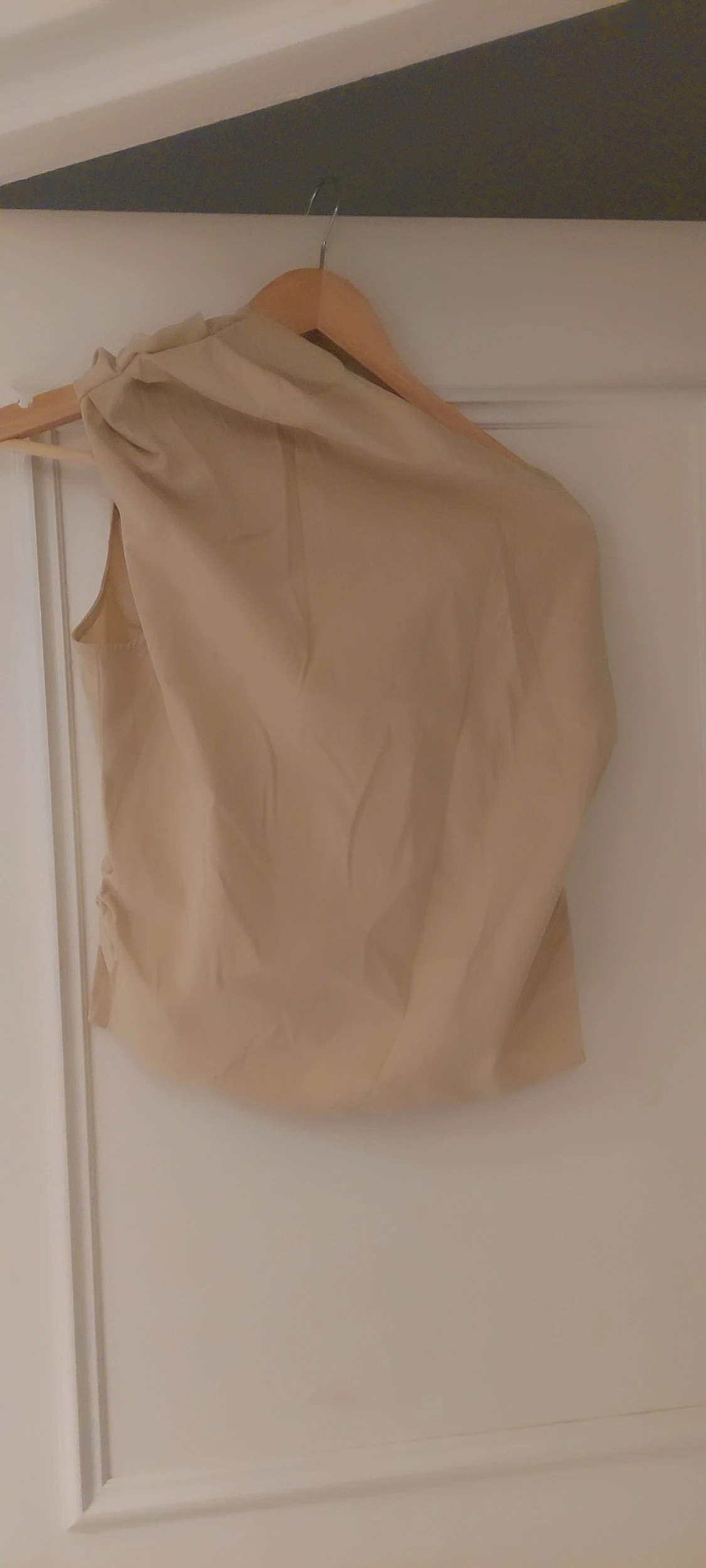 Beige oneshoulder topp från H&M - 3