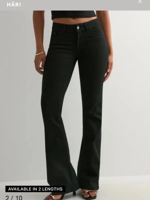 Low waist bootcut jeans - Snygga Nelly jeans