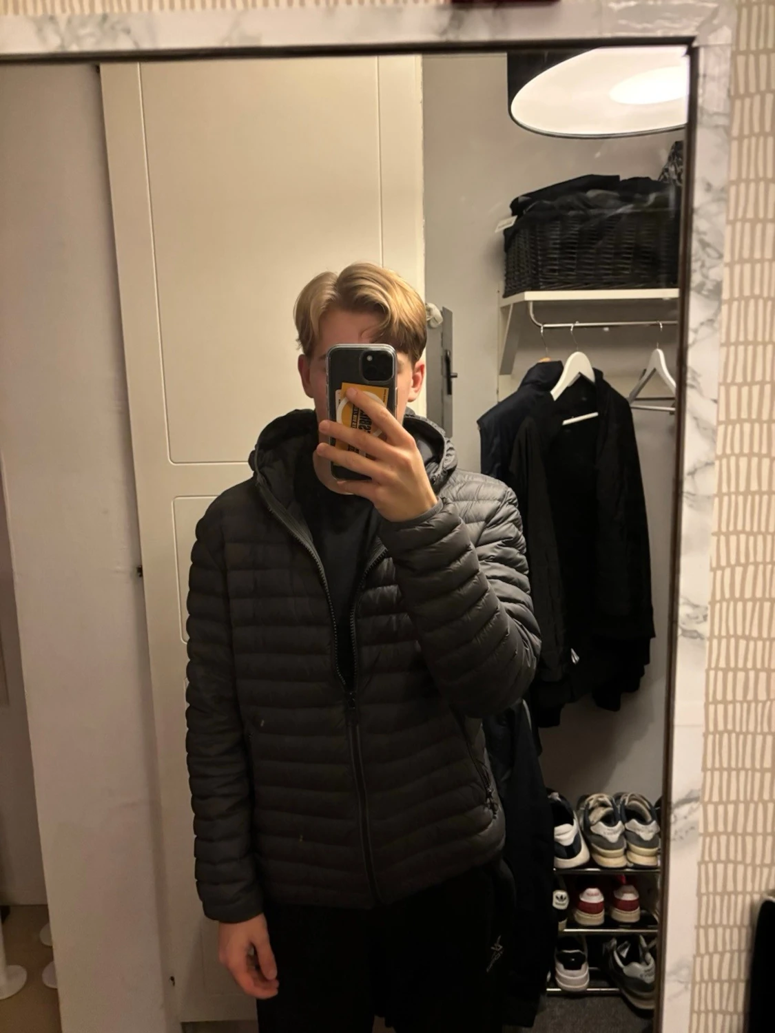 Mörkgrå pufferjacka från Colmar - 3