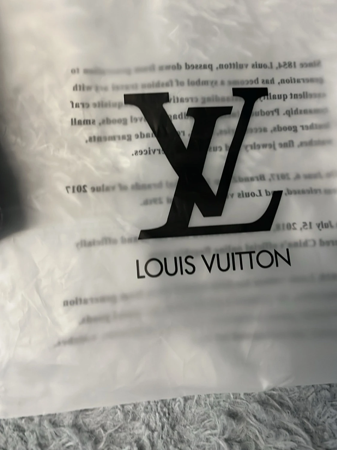 Oanvänd mössa helt ny priset går o diskutera  - 2