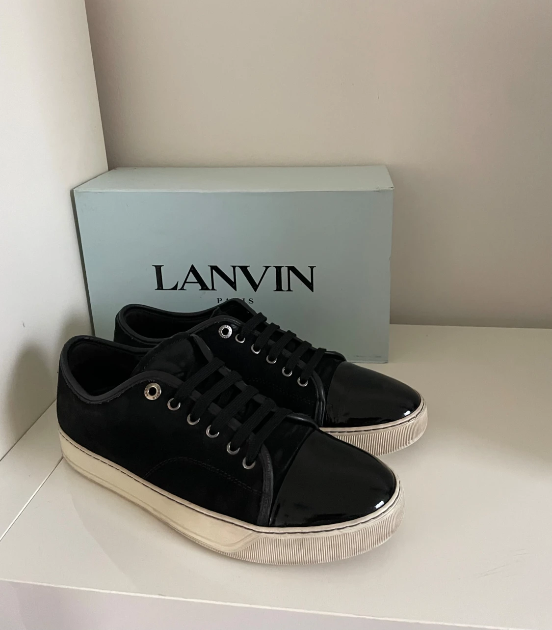 Svarta lanvin cap toe