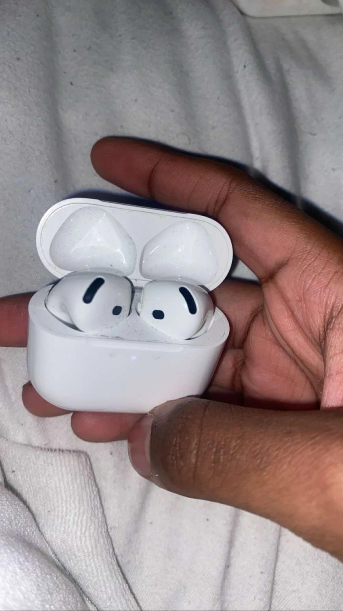 Nyaste AirPods äkta