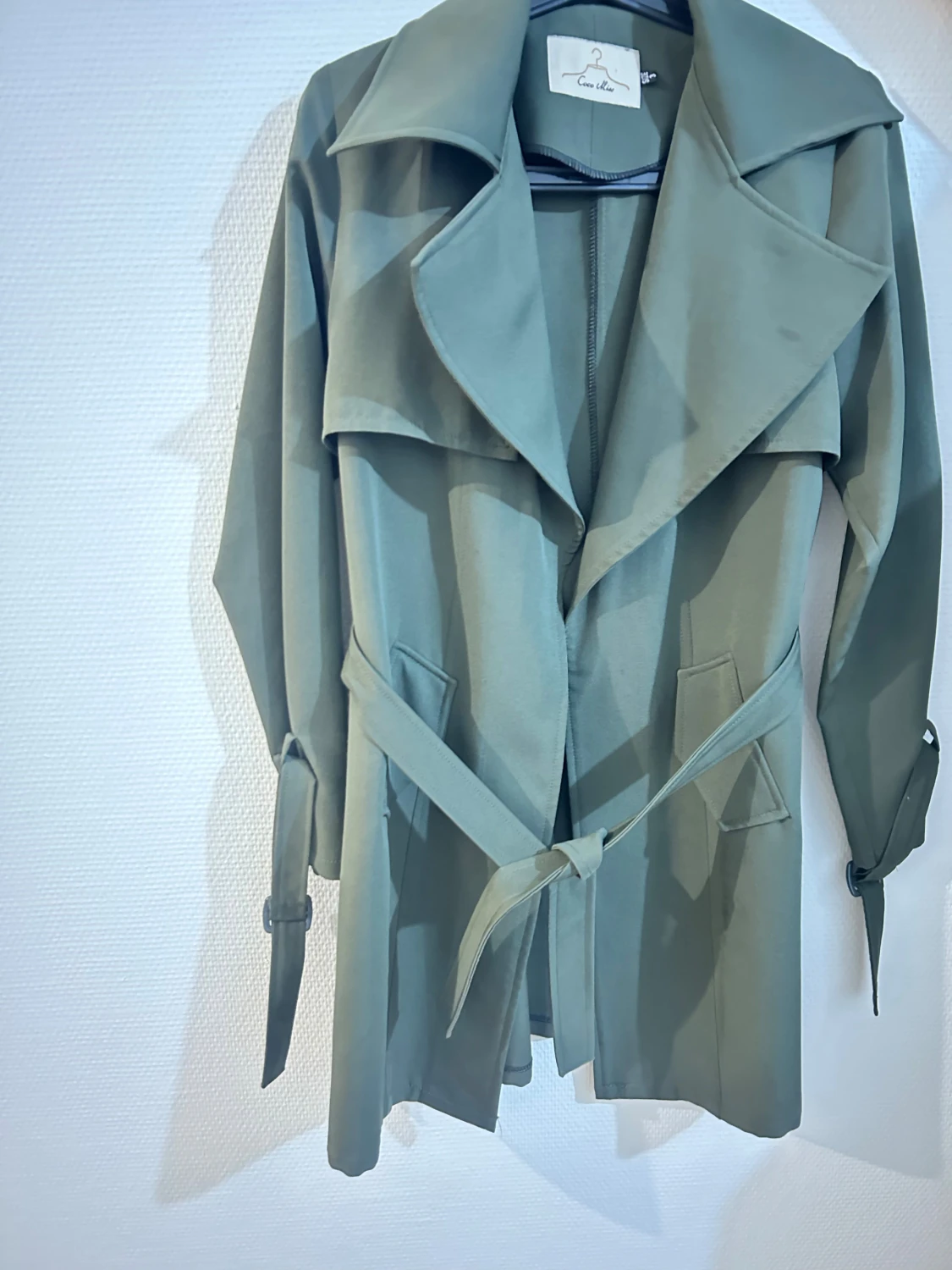 Grön trenchcoat från Coco Miss