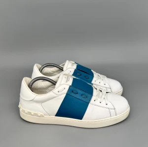 Valentino Open | 42 - Valentino Open Sneakers | Grymt skick! | Storlek 42 | Endast skorna ingår | INGA BYTEN | Fraktar spårbart eller möts upp i Täby | Hör av er vid funderingar🙌