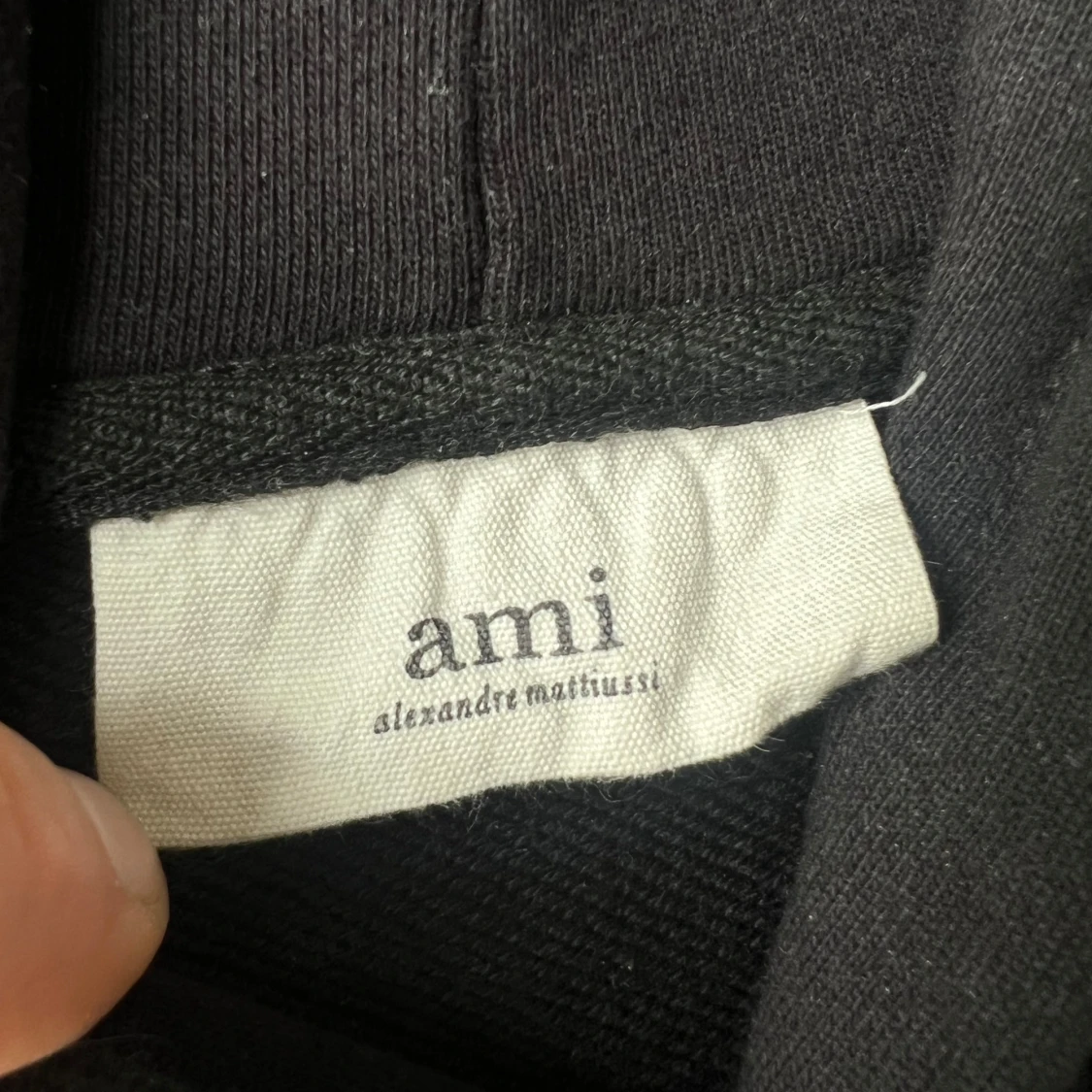 Svart hoodie från Ami Paris - 2