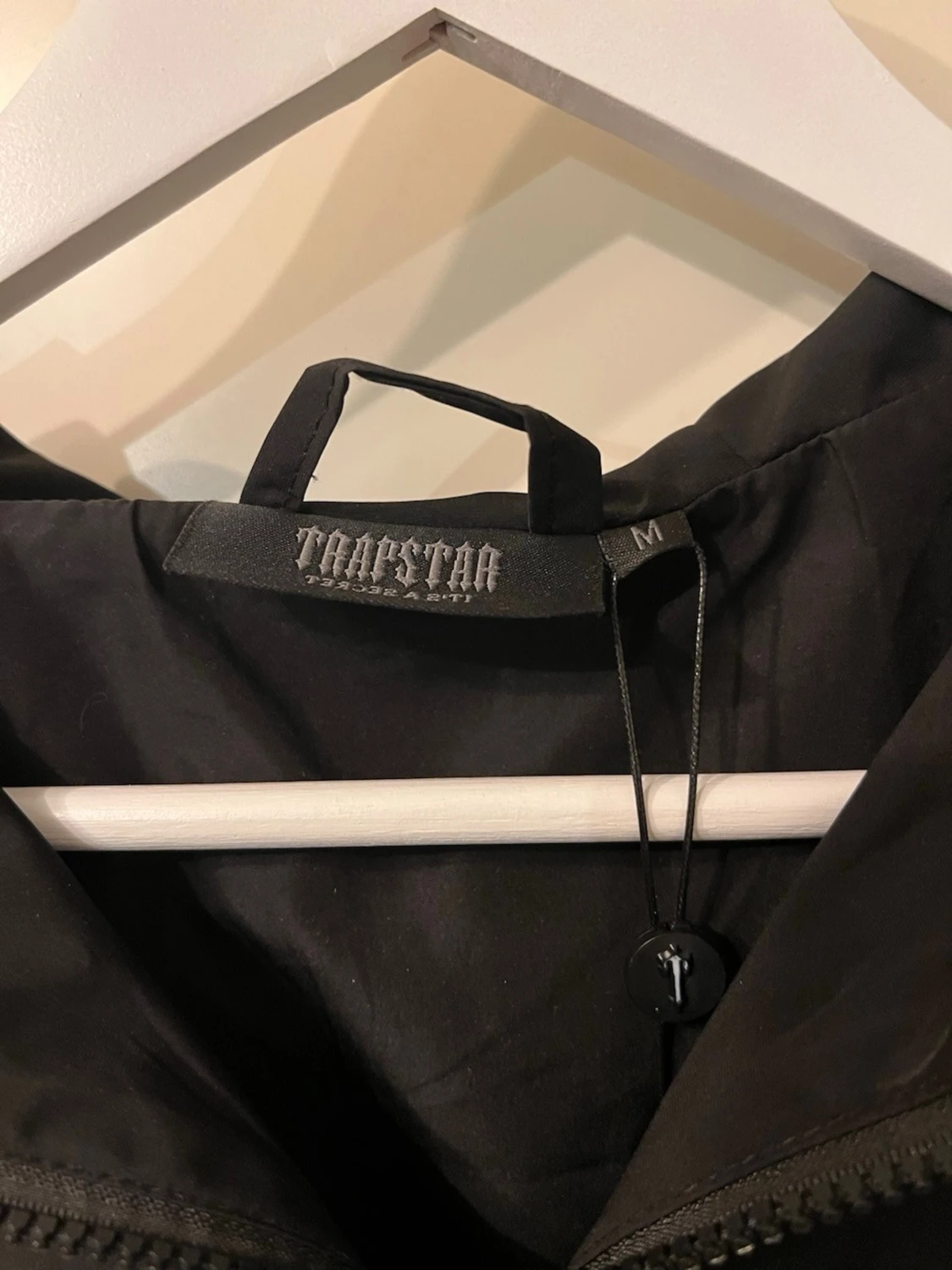 Svart vindjacka från Trapstar M - 2