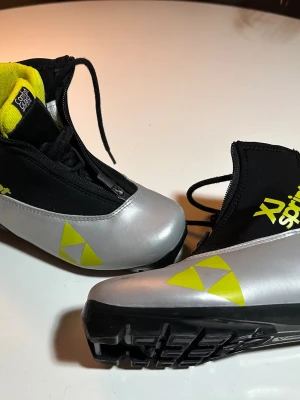 Fischer längskid skor - De här är varma längskidskor som är knappast använd och funkar perfekt med storleken 37