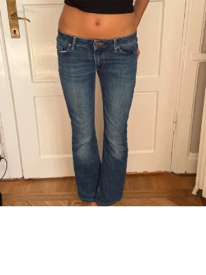 Jeans - Lågmidjade jeans