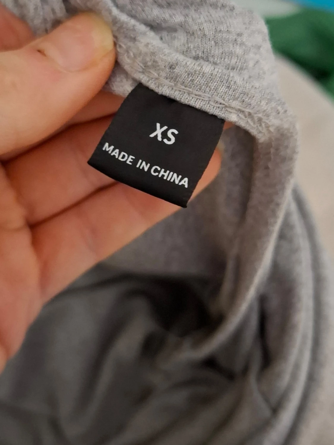 Grå tröja - 2