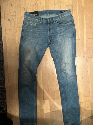 Dondup jeans george - Dondup jeans George storlek 32, mycket bra skick.