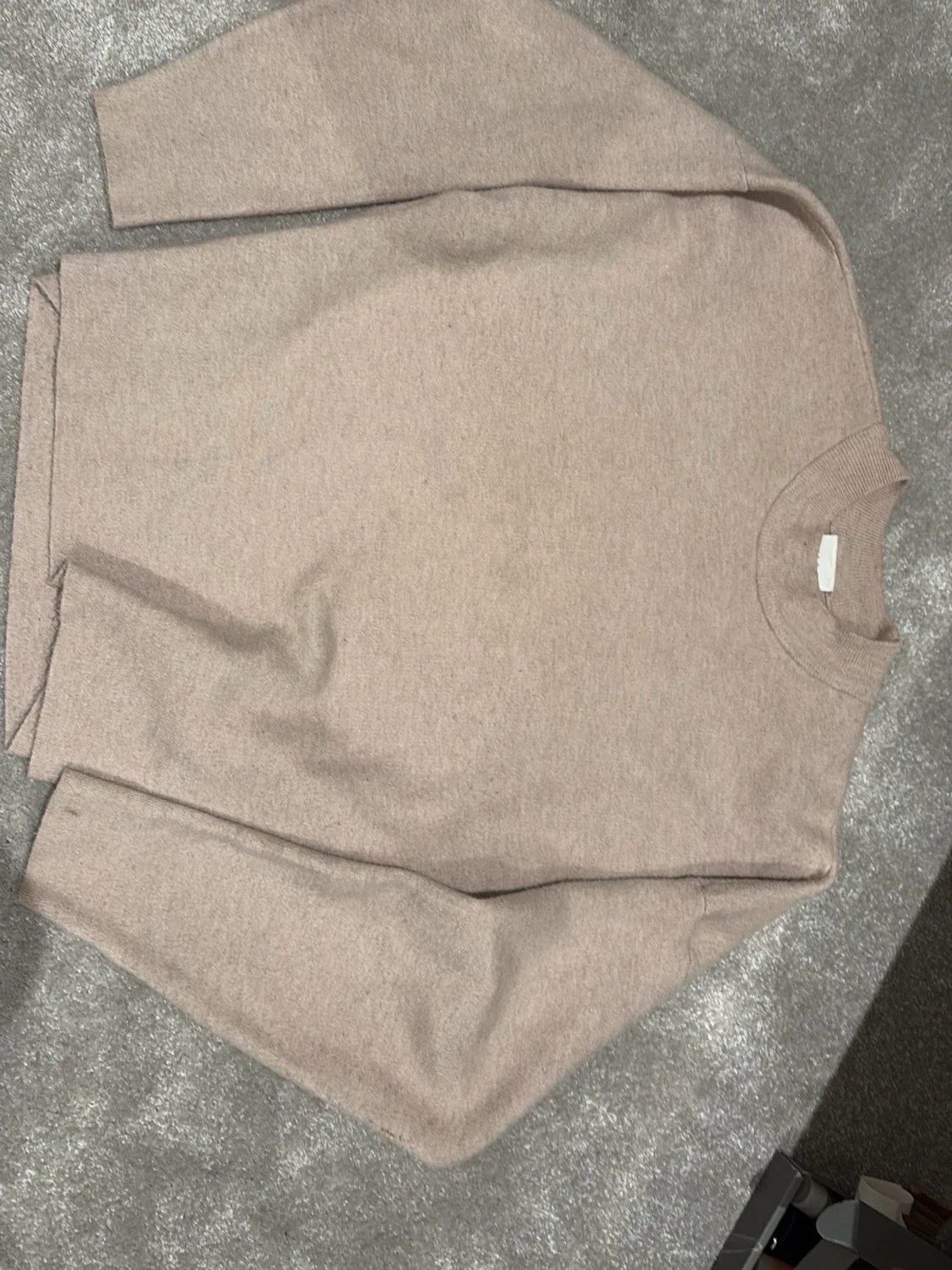 Beige basic tröja med rund hals
