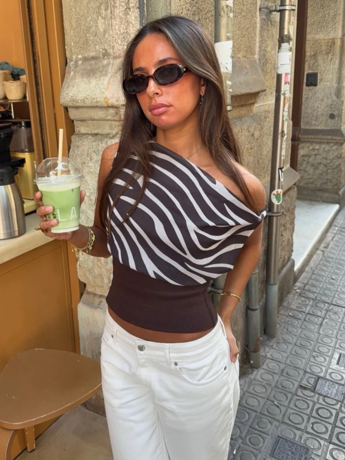 Zebramönstrad oneshoulder topp